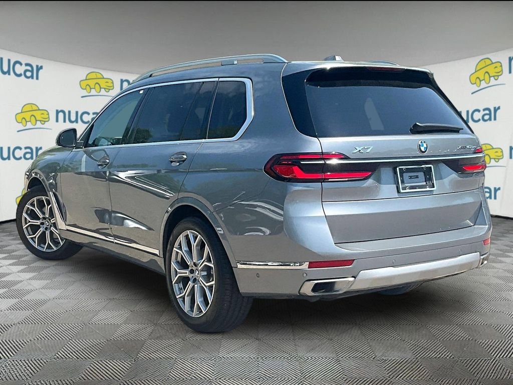 Used 2024 BMW X7 xDrive40i w/ Premium Package AWD/4WD image 4