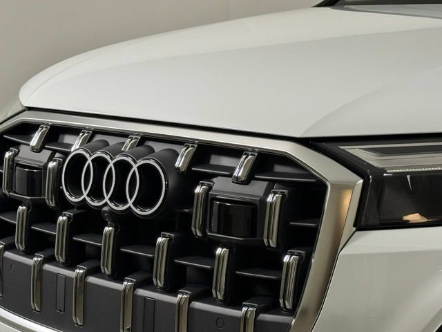 Used 2025 Audi Q7 2.0T Premium AWD/4WD image 14
