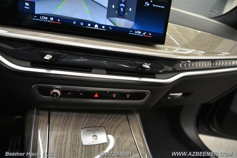 Used 2024 BMW ALPINA XB7 AWD/4WD image 38