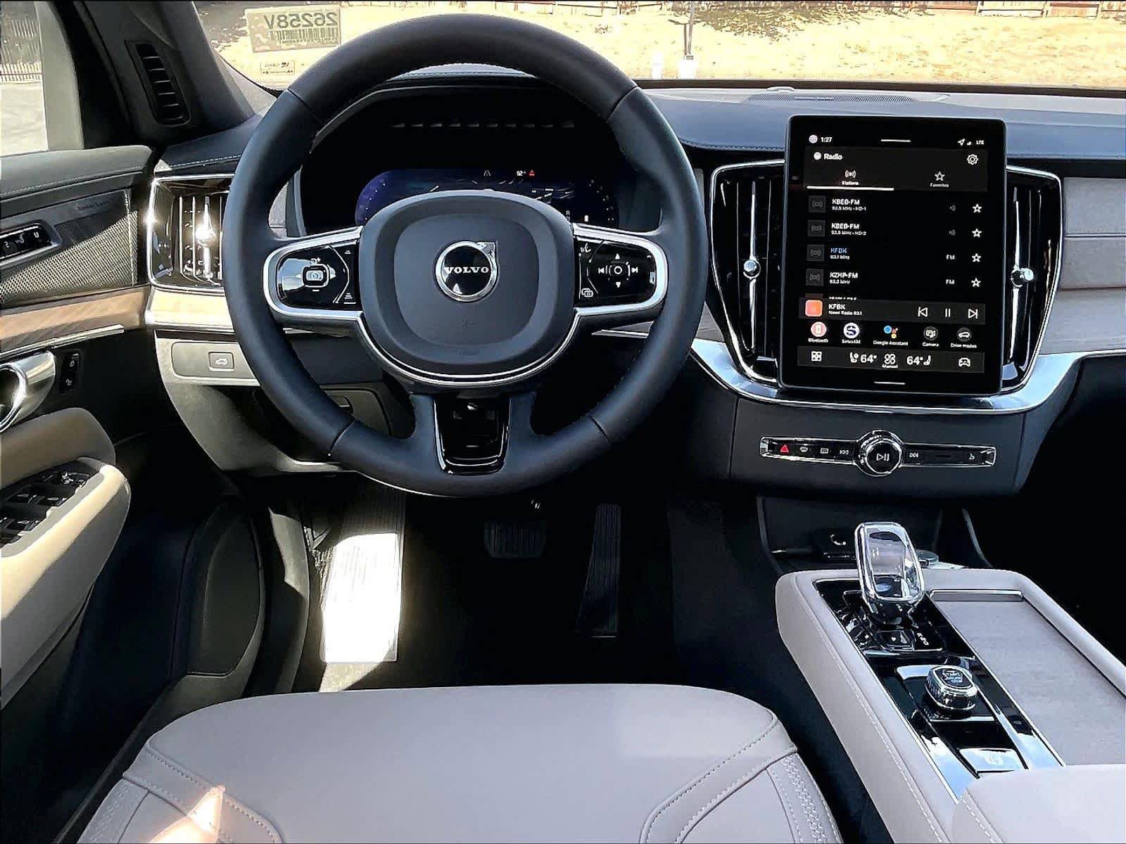 New 2026 Volvo XC90 B5 Plus w/ Protection Package AWD/4WD image 15