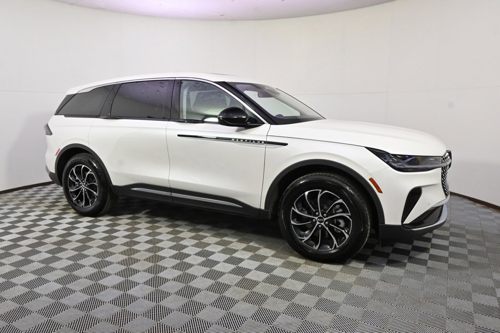 New 2026 Lincoln Nautilus Premier w/ Equipment Group 102A image 8