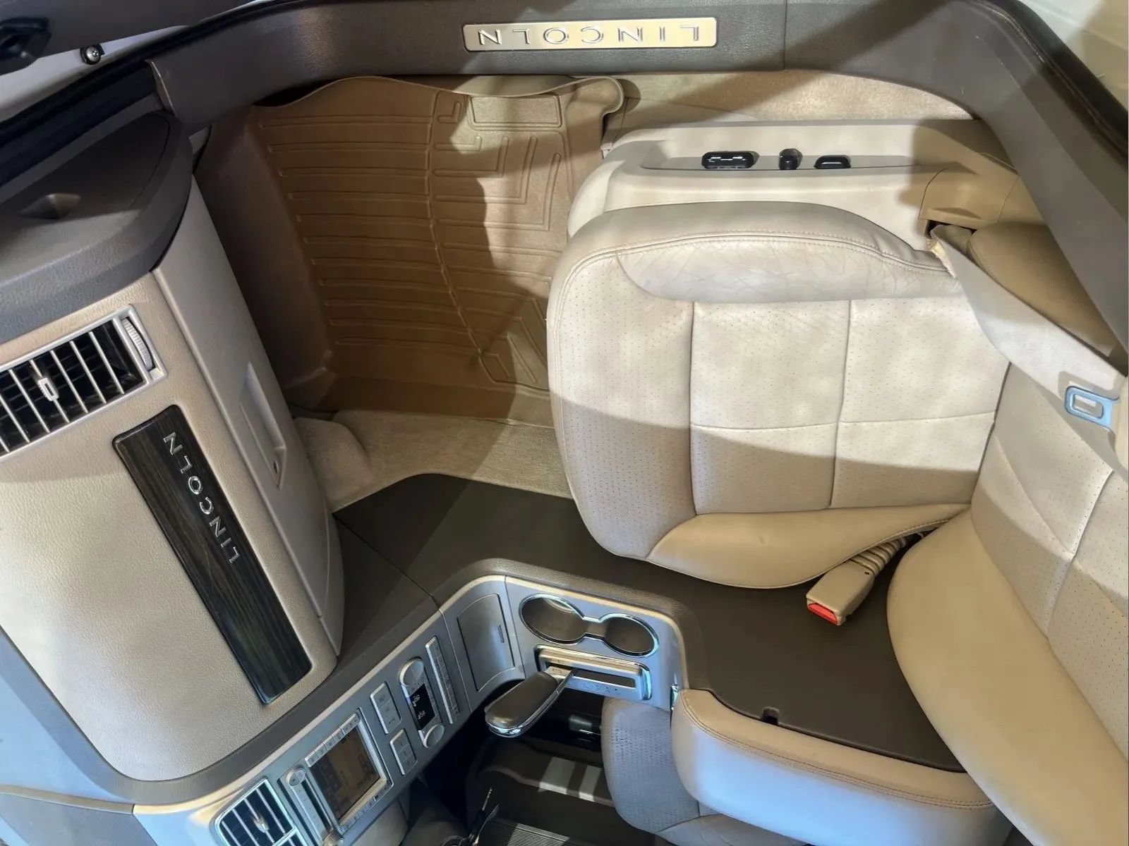 Used 2007 Lincoln MKX AWD image 11