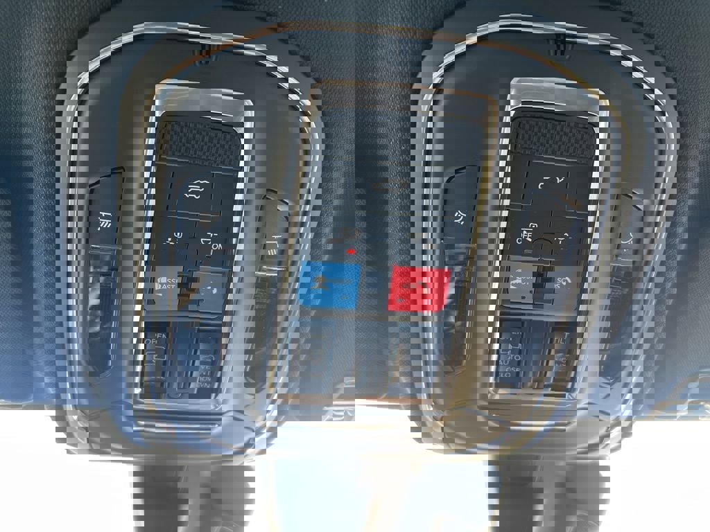 New 2026 Jeep Grand Cherokee Laredo image 35