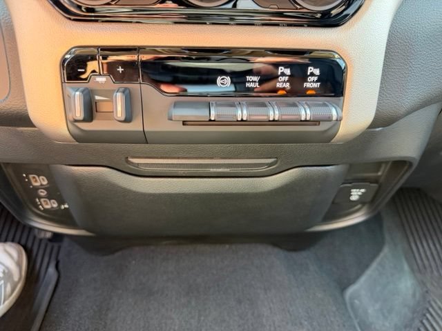 Used 2020 RAM 3500 Laramie AWD/4WD image 18
