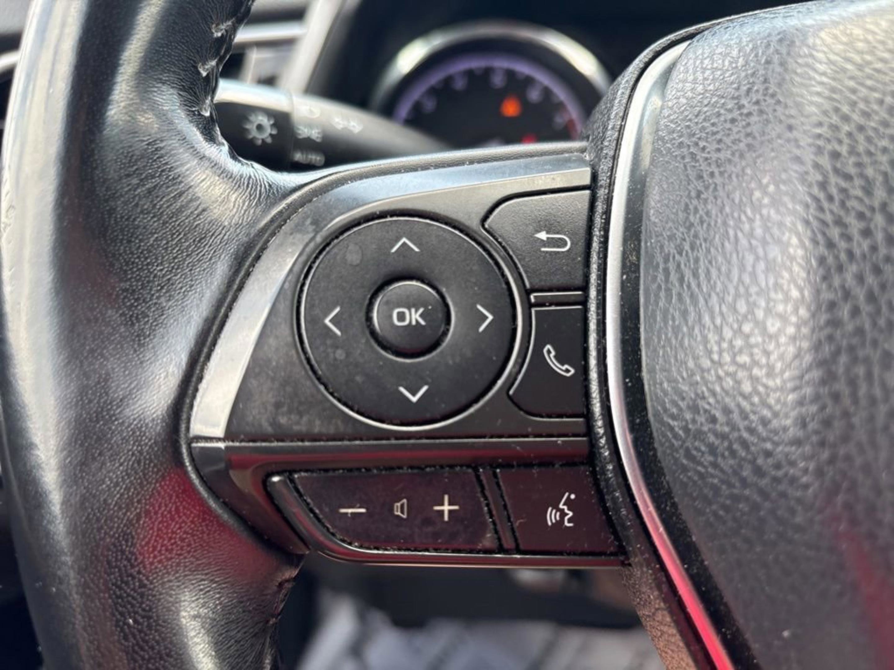 Used 2019 Toyota Camry SE FWD image 8