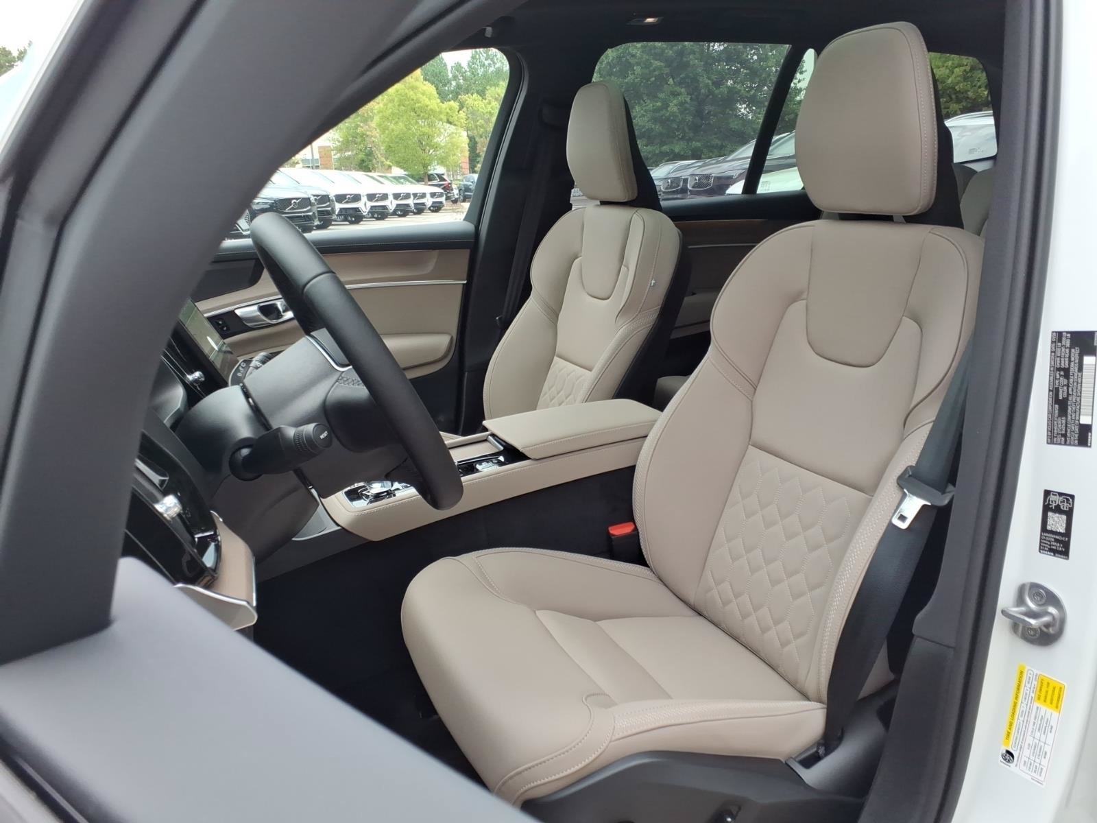 New 2026 Volvo XC90 B6 Plus w/ Protection Package Premier AWD/4WD image 4