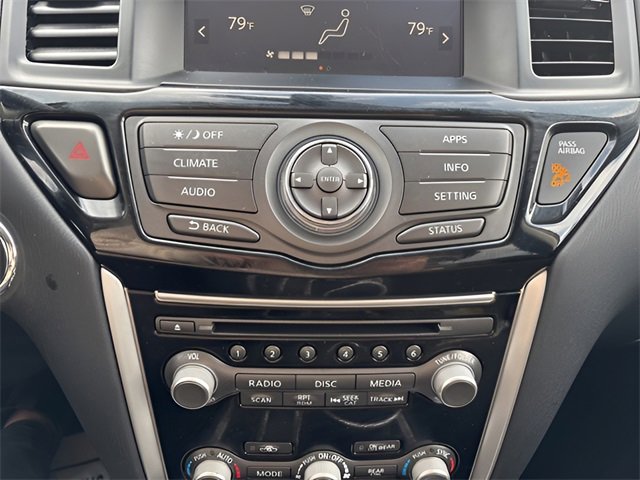 Used 2020 Nissan Pathfinder SV image 14