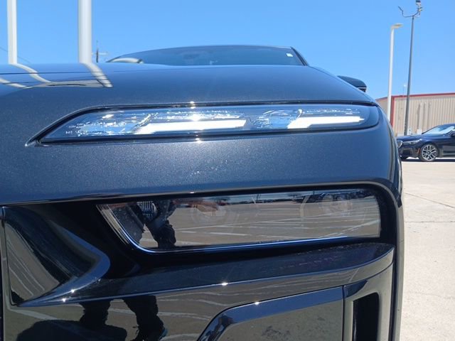 New 2025 BMW 740i w/ Executive Package image 4