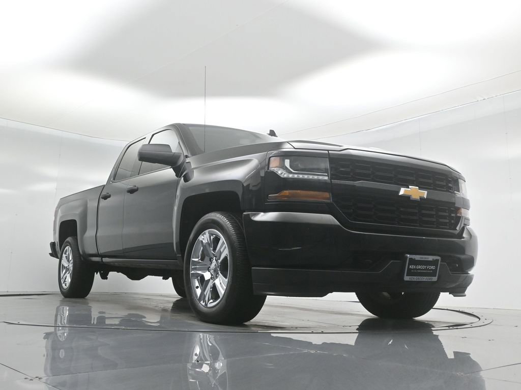 Used 2018 Chevrolet Silverado 1500 Custom w/ Custom Value Package image 40