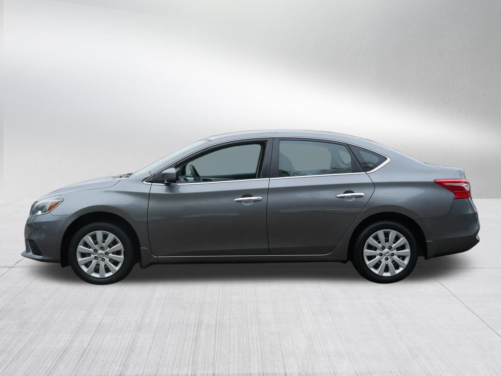 Certified 2019 Nissan Sentra S FWD image 4