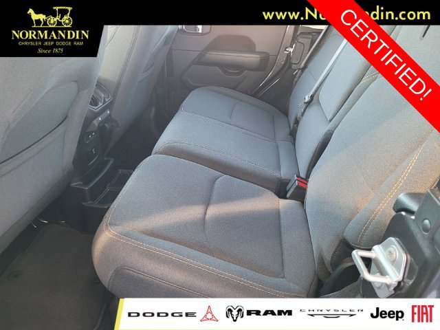 Certified 2025 Jeep Wrangler Unlimited Sahara AWD/4WD image 18