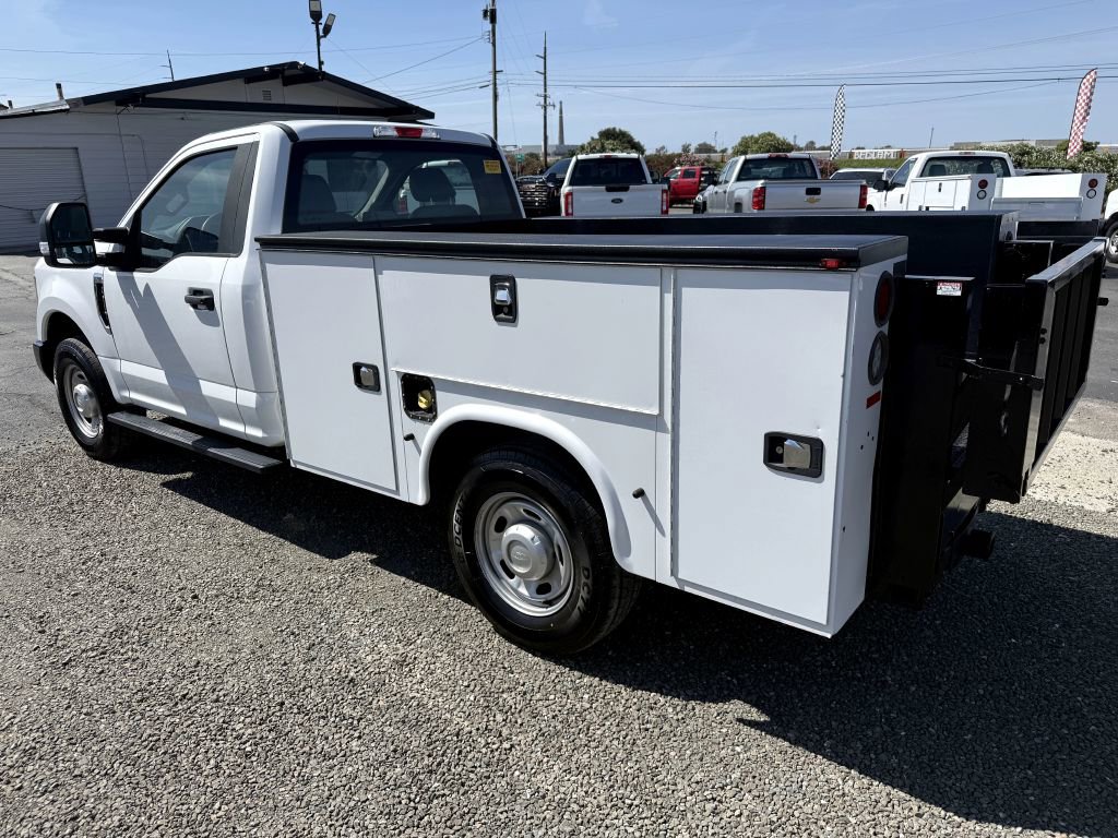Used 2017 Ford F250 XL w/ Power Equipment Group RWD image 7