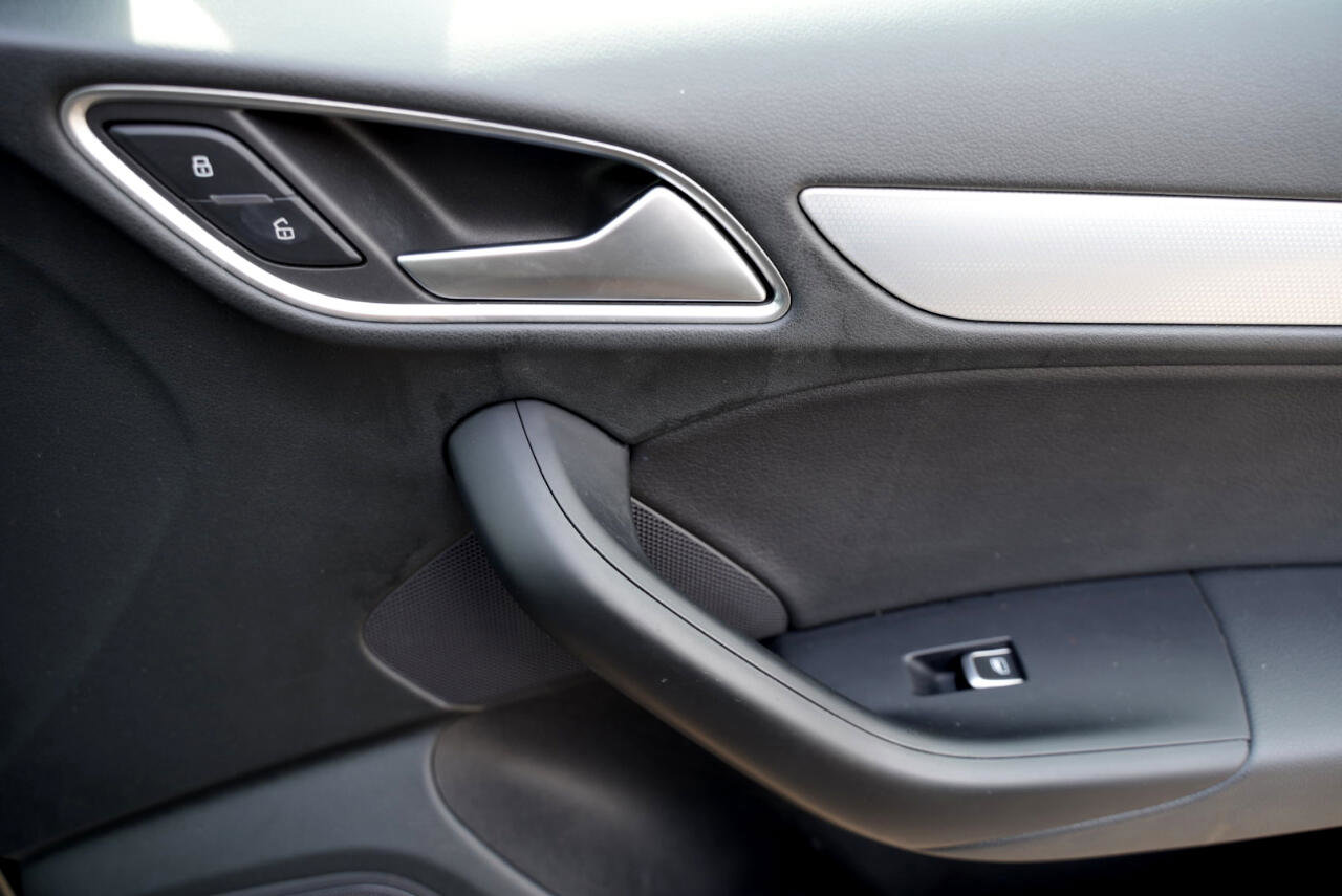 Used 2018 Audi Q3 2.0T Premium Plus image 23