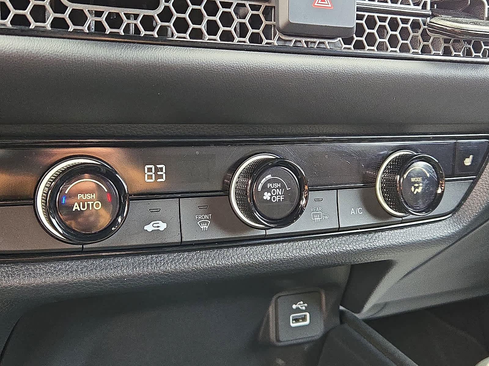 Used 2025 Honda HR-V Sport image 17