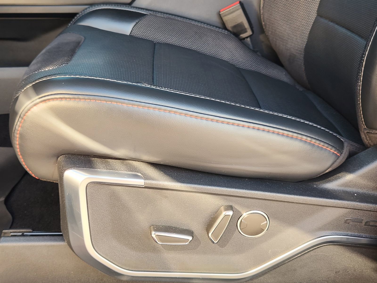 Used 2024 Ford F150 Raptor image 29