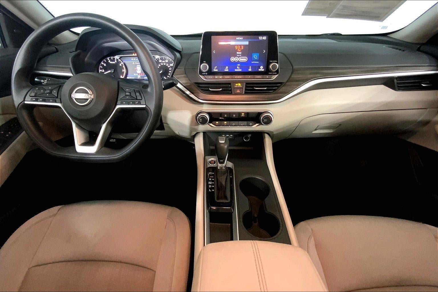 Used 2025 Nissan Altima 2.5 SV image 15