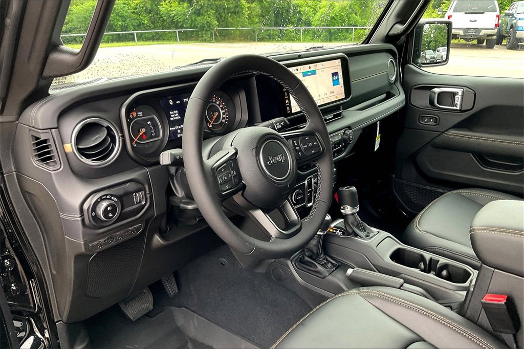 New 2025 Jeep Gladiator Sport image 6