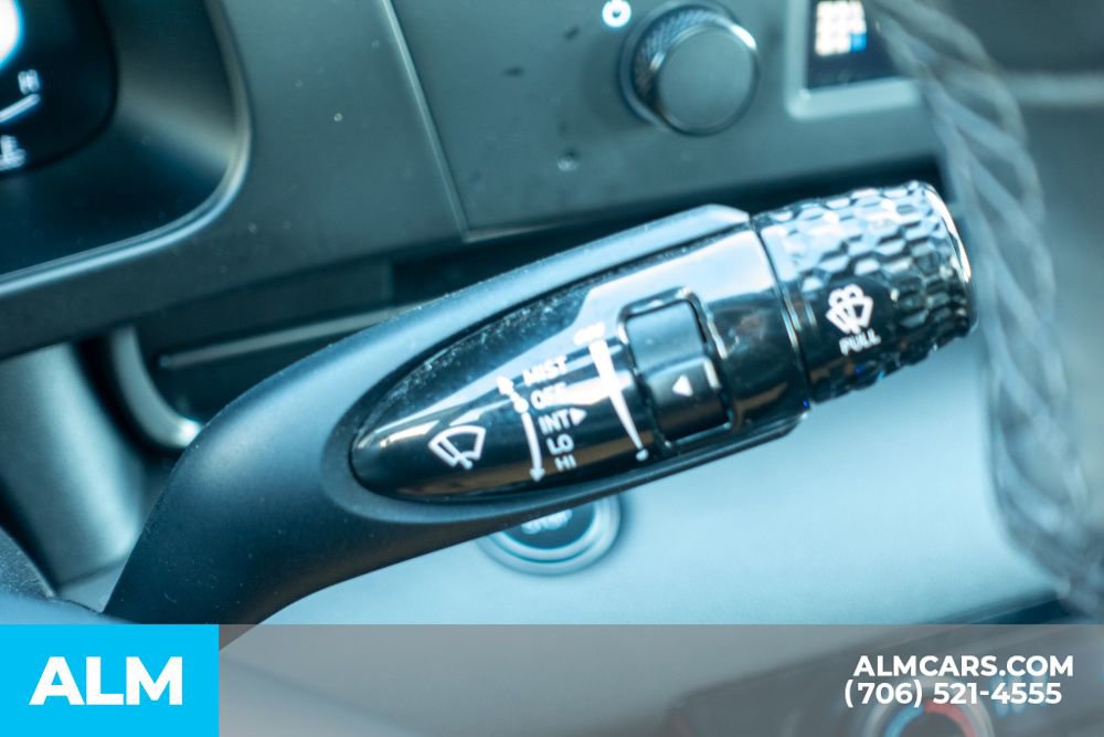 Used 2025 Hyundai Elantra Sport FWD image 32
