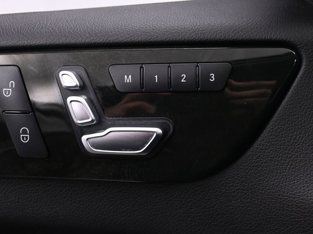 Used 2018 Mercedes-Benz GLS 450 4MATIC w/ Premium Package image 41