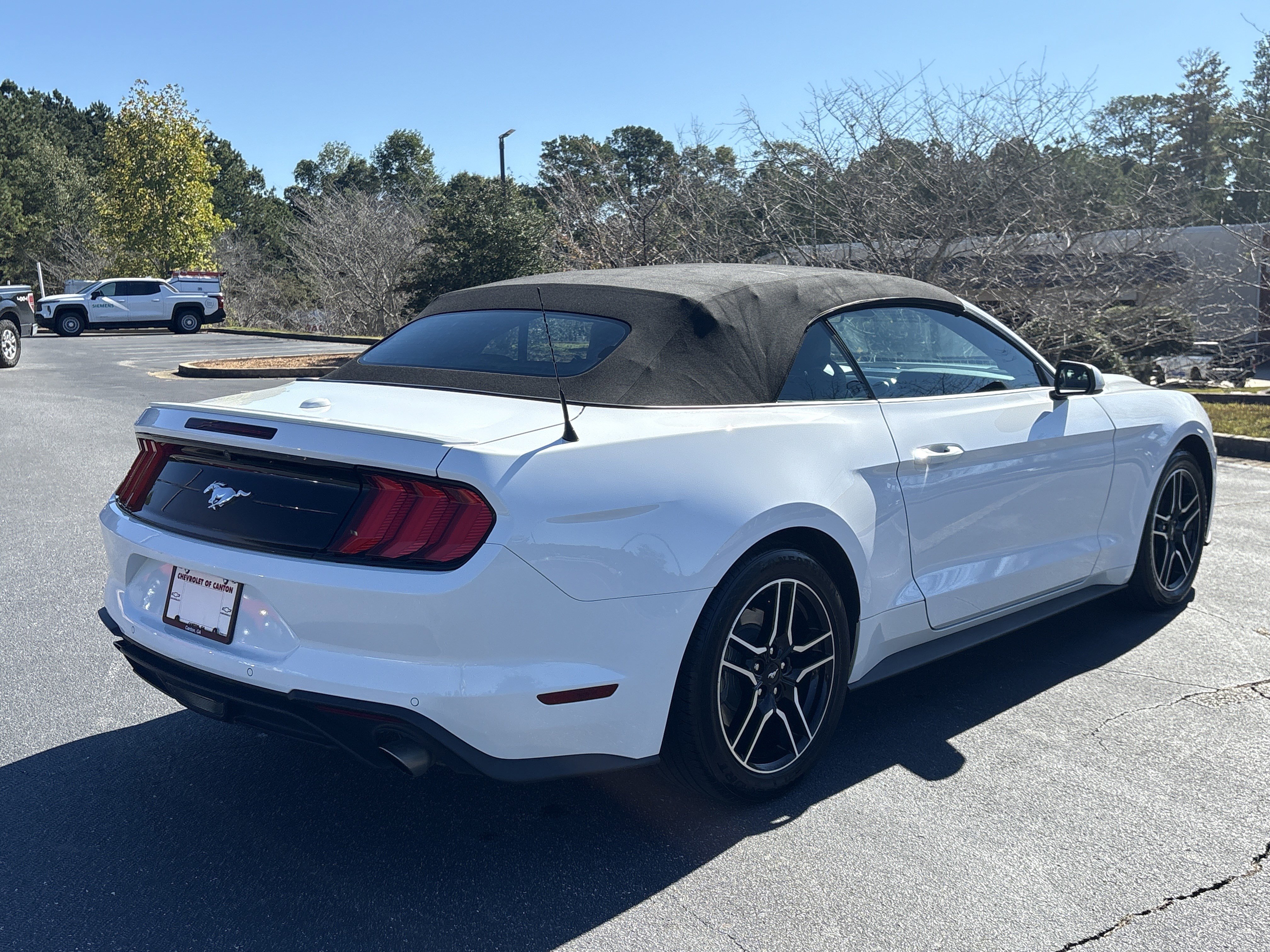 Used 2023 Ford Mustang Premium image 5