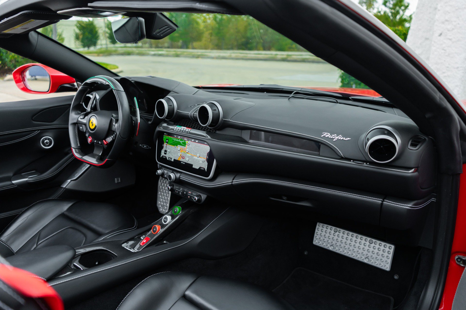 Used 2019 Ferrari Portofino RWD image 18
