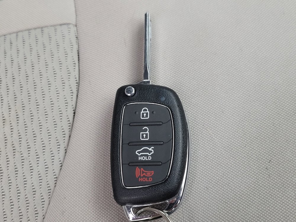 Used 2017 Hyundai Sonata SE image 32