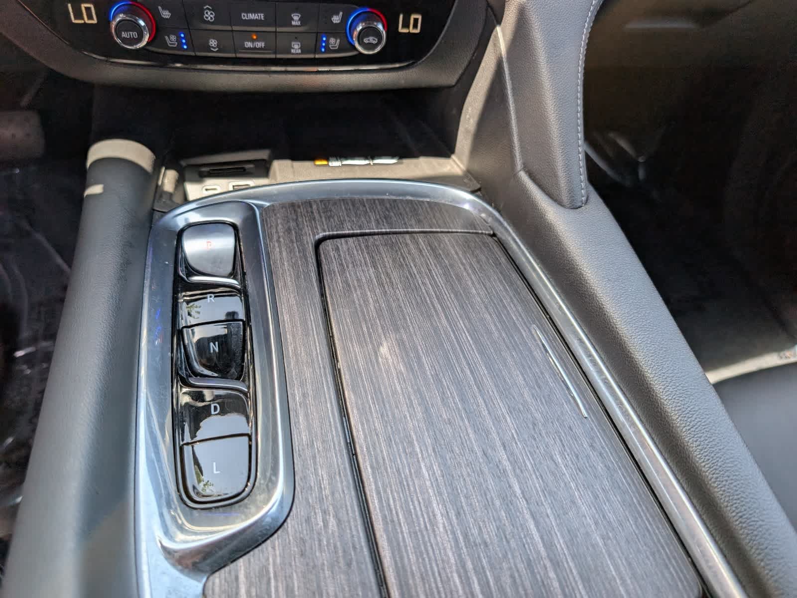 Certified 2022 Buick Enclave Avenir w/ Avenir Technology Package AWD/4WD image 29
