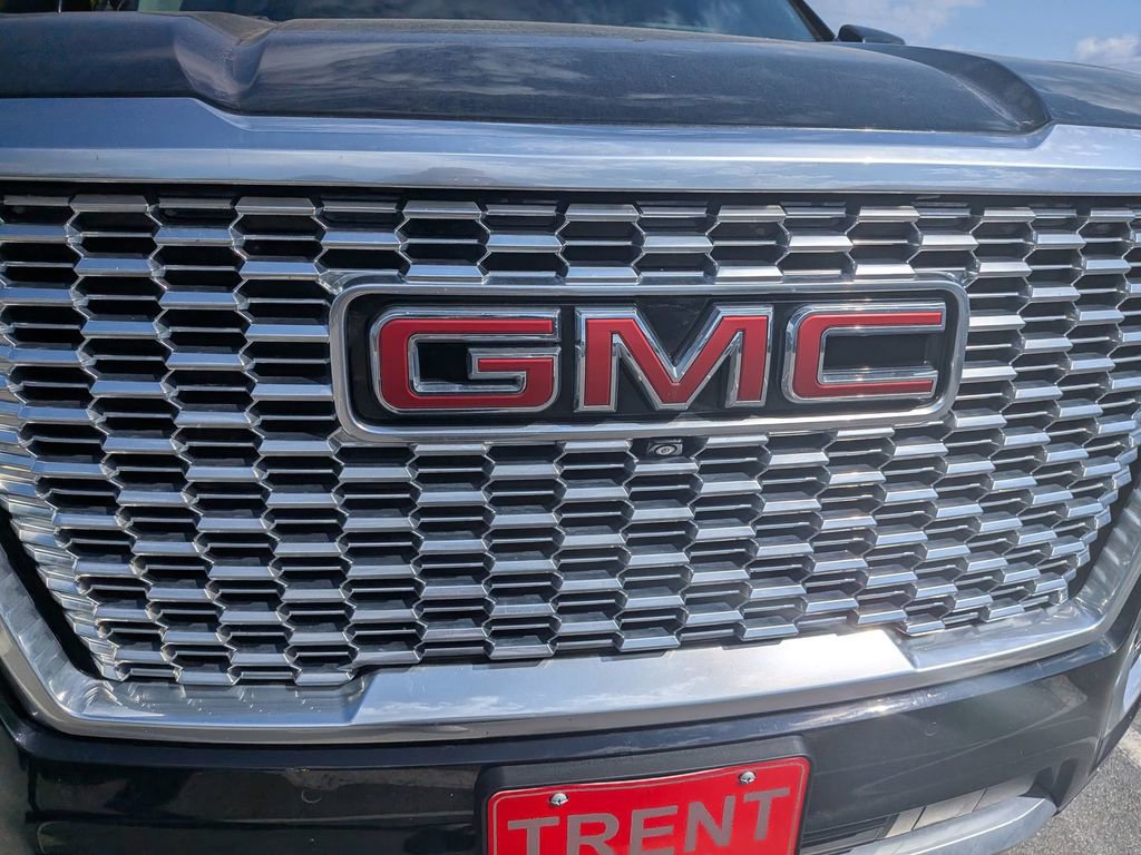 Used 2023 GMC Yukon XL Denali w/ Denali Reserve Package AWD/4WD image 14