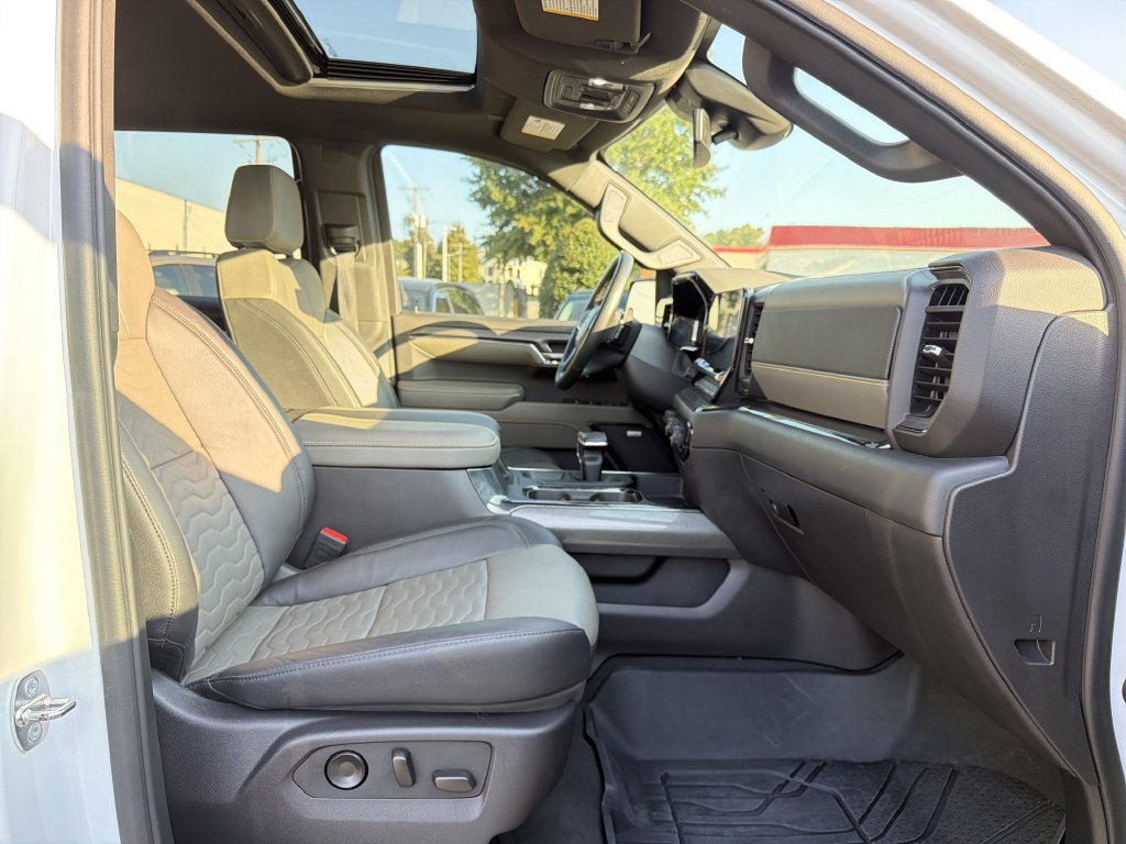 Used 2024 Chevrolet Silverado 1500 ZR2 AWD/4WD image 17
