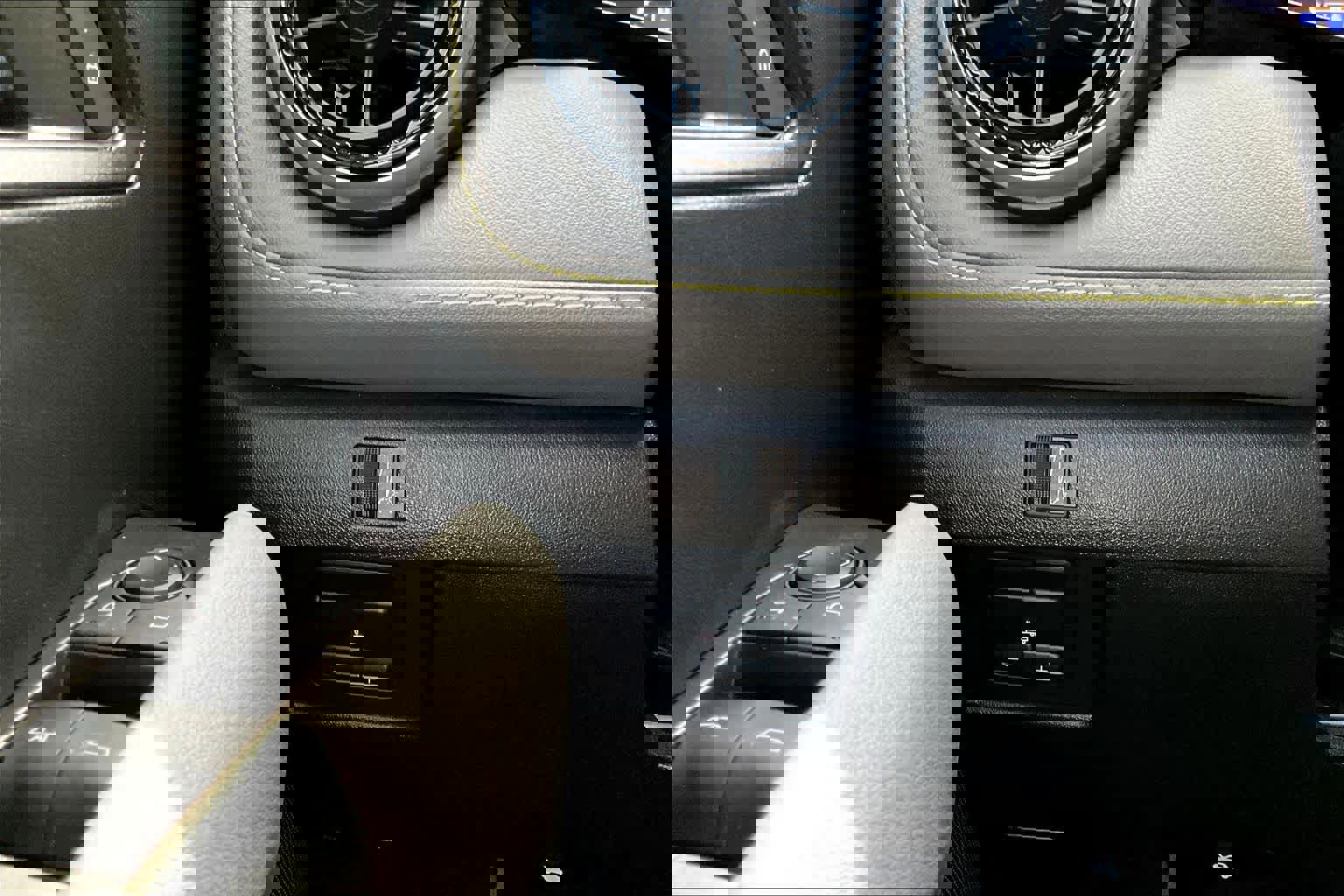 Used 2024 Chevrolet Colorado ZR2 w/ Technology Package image 35