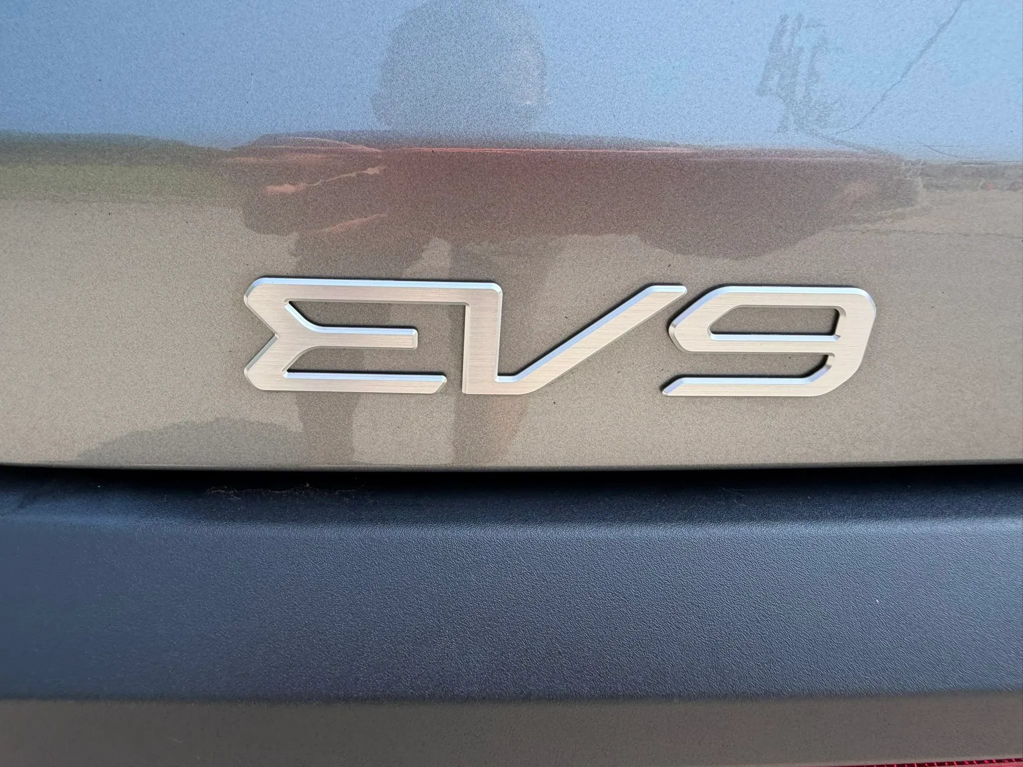 Used 2024 Kia EV9 Light Long Range RWD image 12