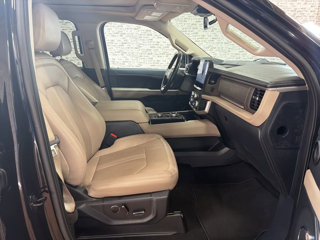 Used 2024 Ford Expedition Max Limited AWD/4WD image 11