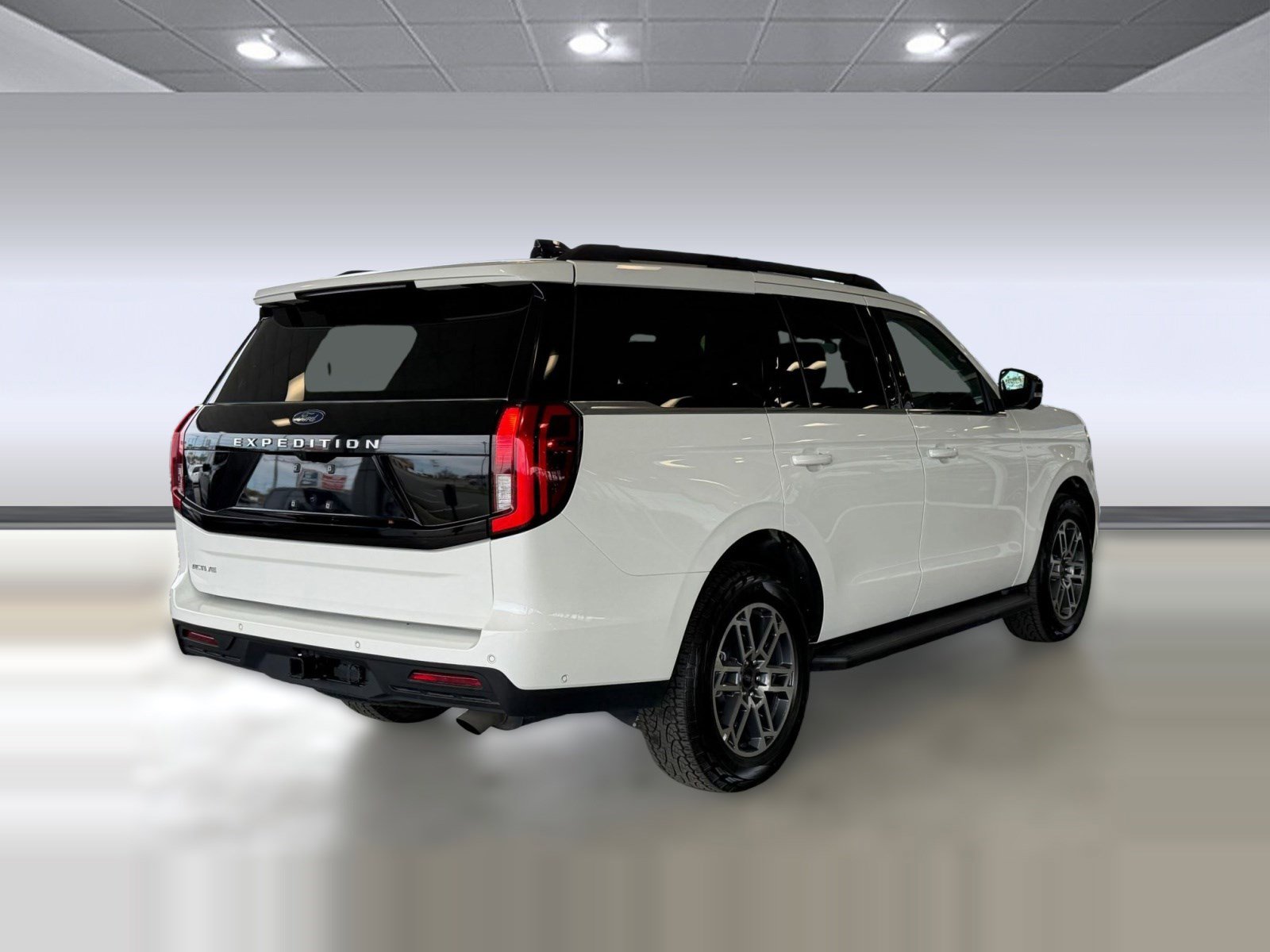 Used 2025 Ford Expedition Active AWD/4WD image 9