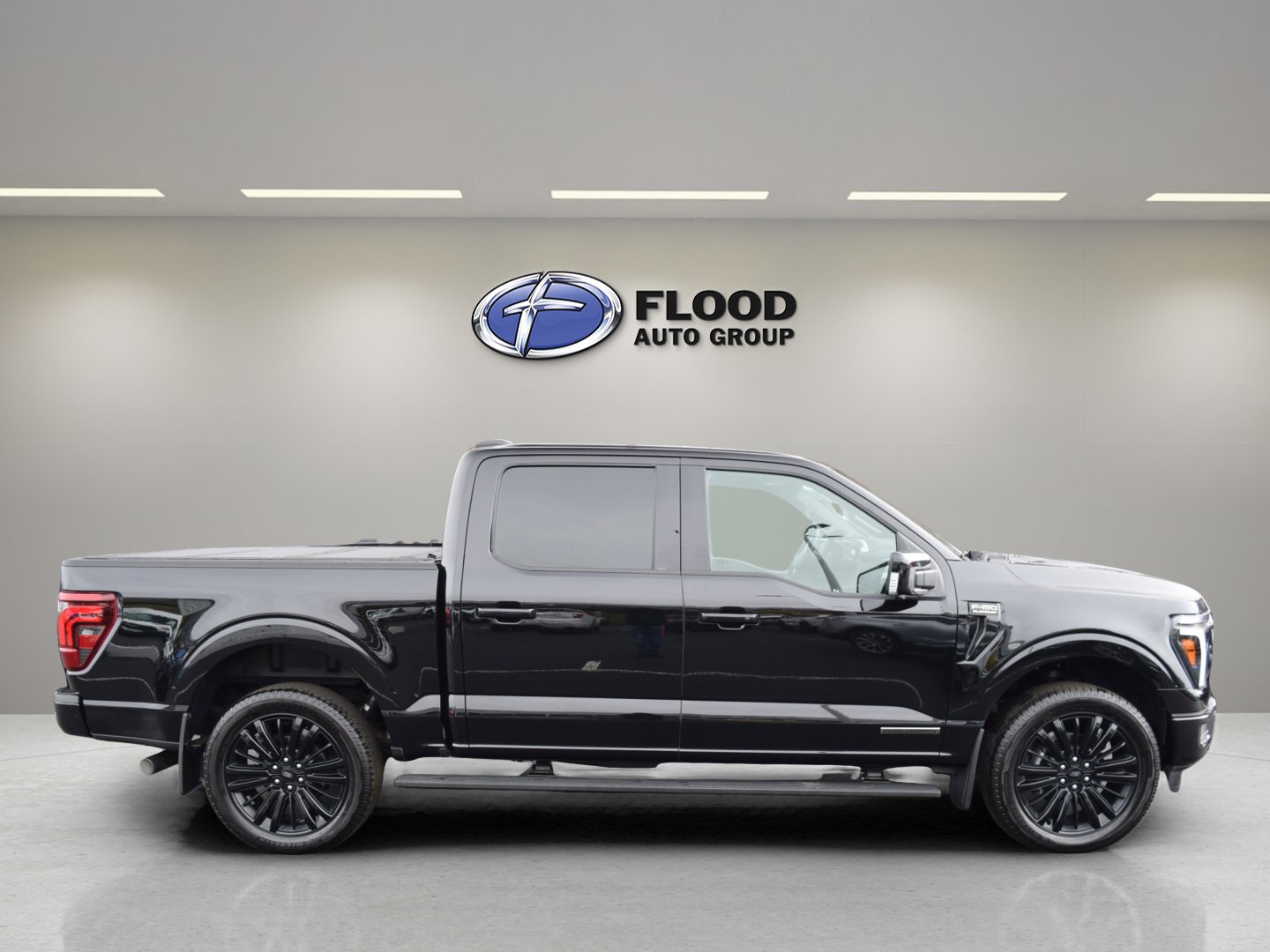 Used 2025 Ford F150 Platinum w/ Equipment Group 702A High image 3