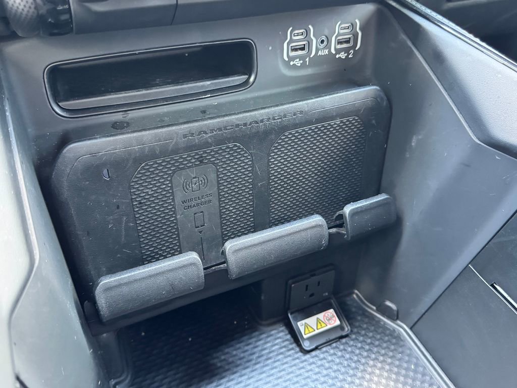 Used 2022 RAM 1500 Limited w/ Cold Weather Group AWD/4WD image 25
