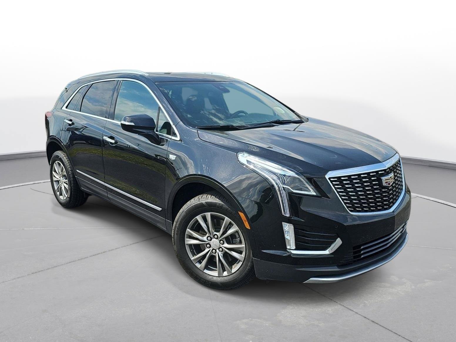 Certified 2023 Cadillac XT5 Premium Luxury AWD/4WD image 3