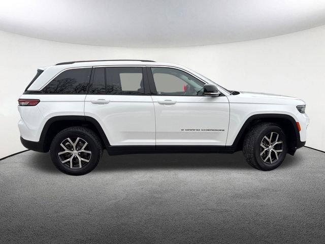 Used 2023 Jeep Grand Cherokee Limited image 15