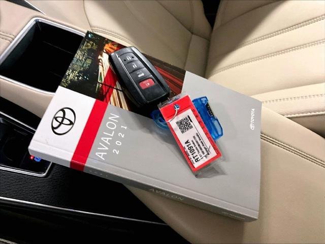 Certified 2021 Toyota Avalon XLE AWD/4WD image 29