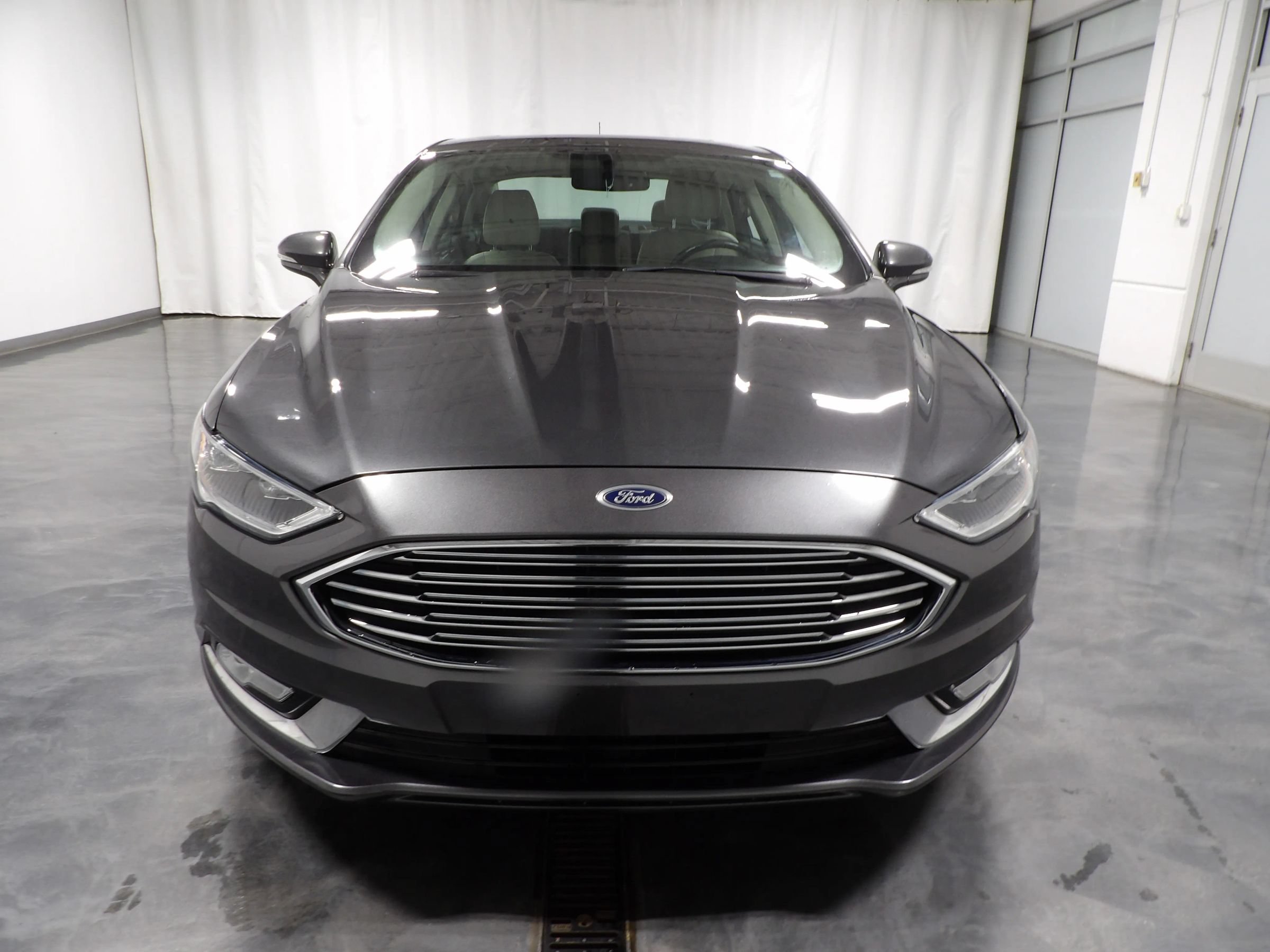 Used 2018 Ford Fusion Titanium AWD/4WD image 2