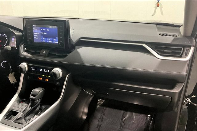 Used 2019 Toyota RAV4 LE AWD/4WD image 32