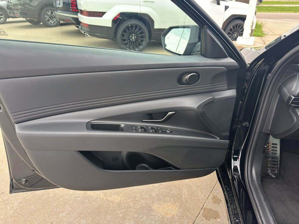 New 2026 Hyundai Elantra SEL Sport Premium FWD image 10