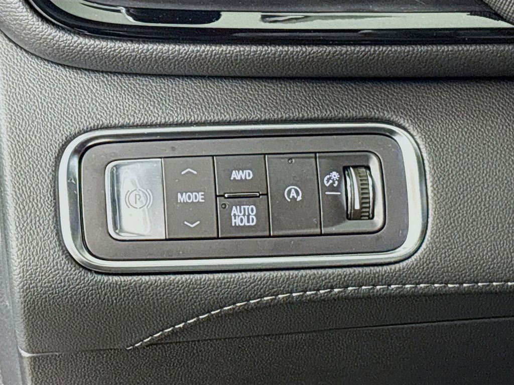 Used 2025 Buick Enclave Sport Touring w/ Trailering Package, 5000 lbs. image 11