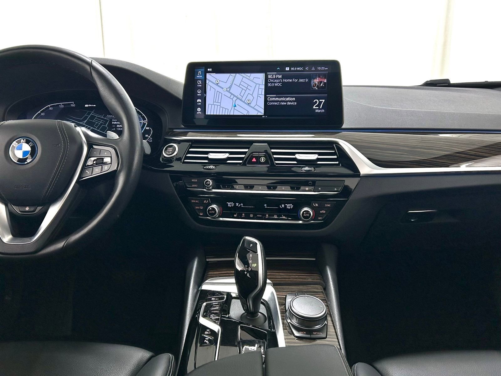 Used 2023 BMW 530e xDrive w/ Executive Package image 10