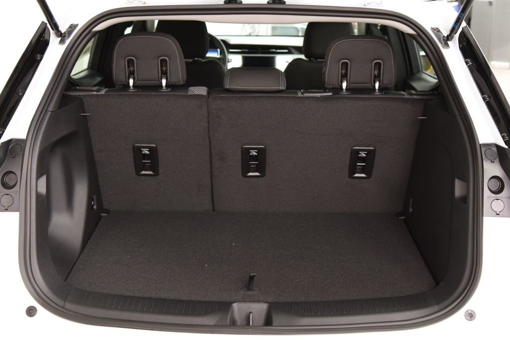 New 2027 Chevrolet Bolt LT FWD image 22