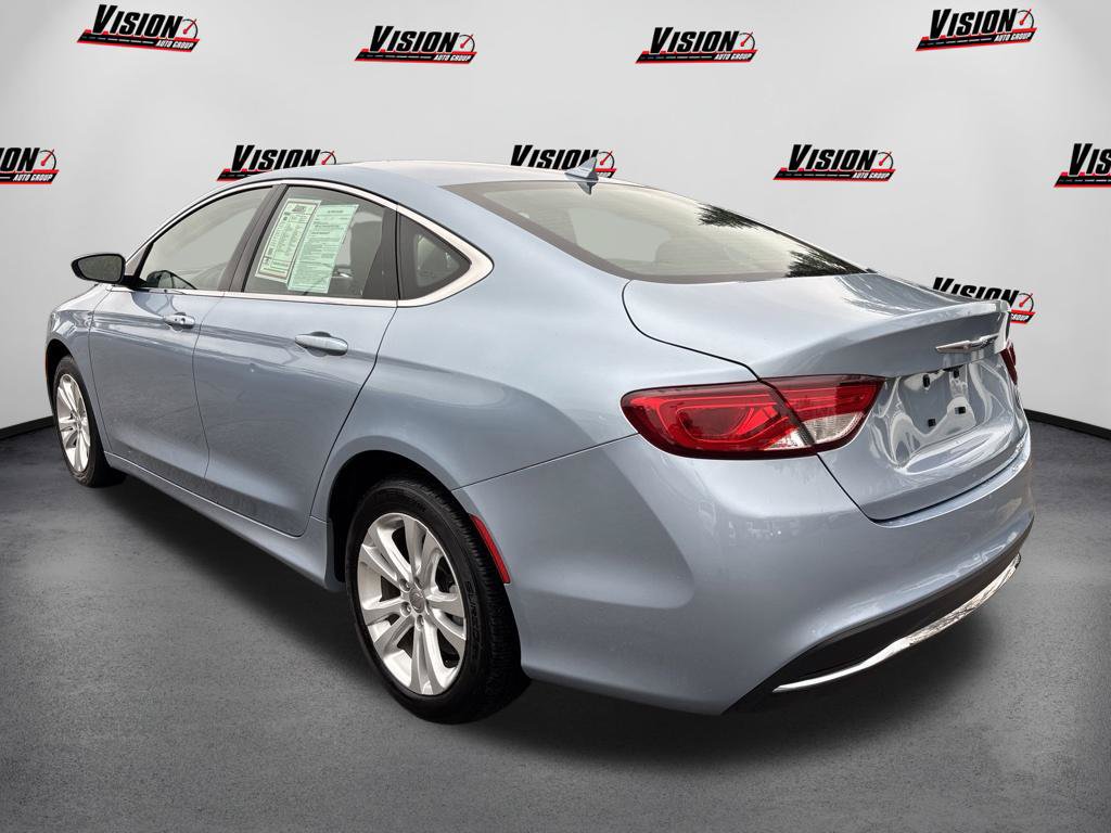 Used 2015 Chrysler 200 Limited w/ Convenience Group FWD image 7