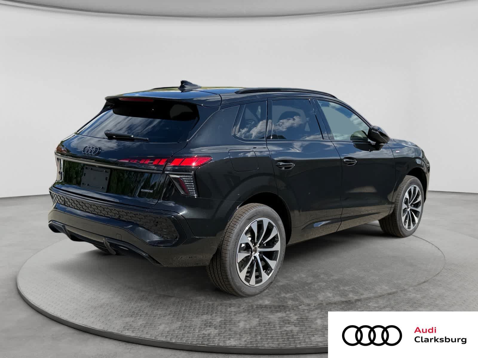 New 2026 Audi Q3 quattro 2.0T AWD/4WD image 5