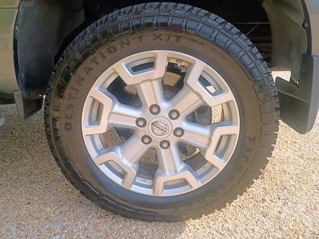 Used 2016 Nissan Titan SV AWD/4WD image 21