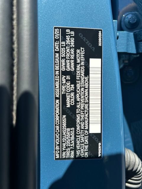 Used 2025 Volvo XC40 B5 Core AWD/4WD image 30