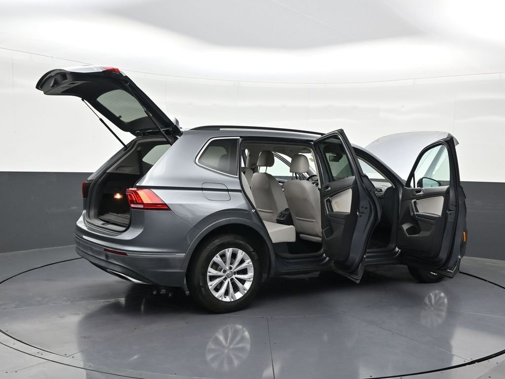 Used 2018 Volkswagen Tiguan SE FWD image 32