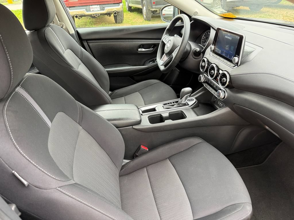 Used 2025 Nissan Sentra SV FWD image 40